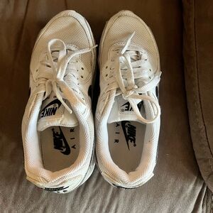 Nike Air Max 90 Women’s 🤍🤍